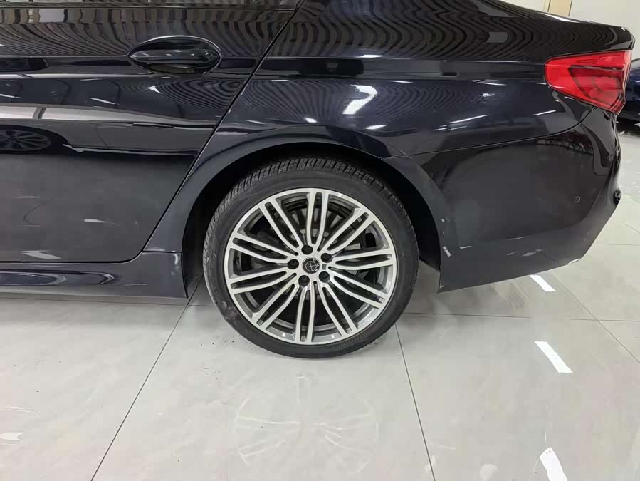 BMW 5 Series 2019