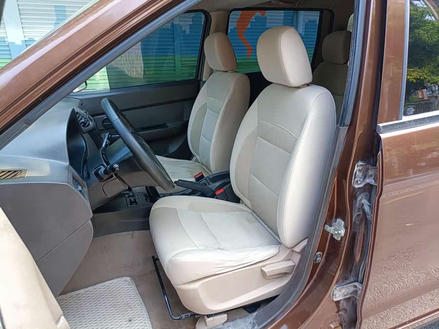Wuling Hongguang 2014 — фото 14