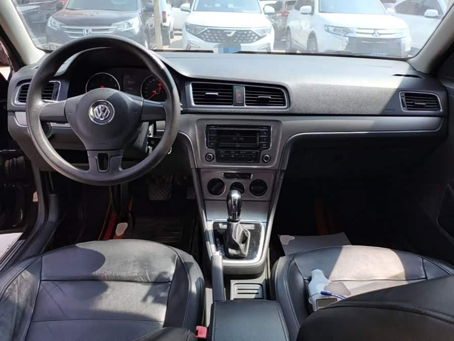 Volkswagen Lavida 2015 — фото 10
