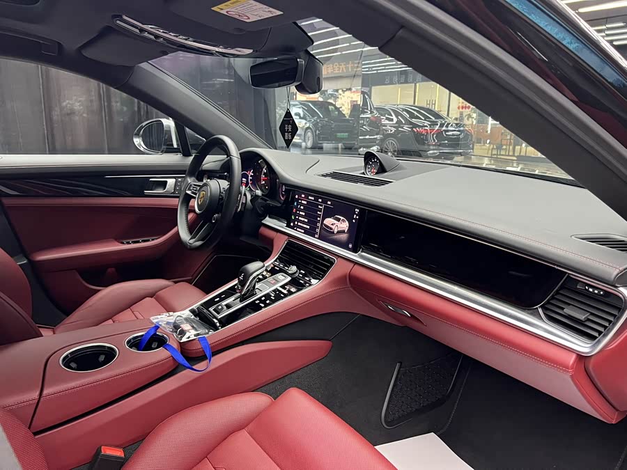 Porsche Panamera 2022