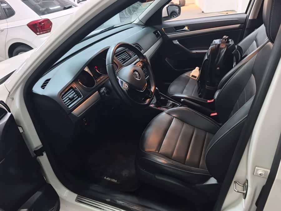Volkswagen Gran Lavida 2017 — фото 15