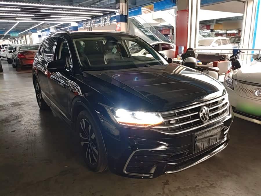 Volkswagen Tiguan L 2022