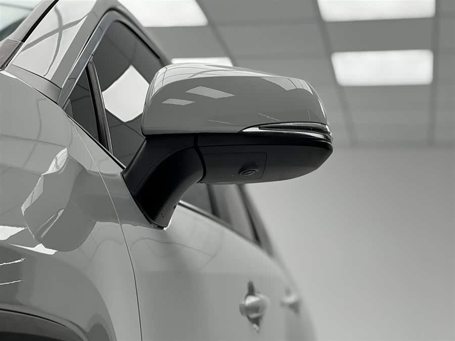 Toyota RAV4 2022 — фото 24