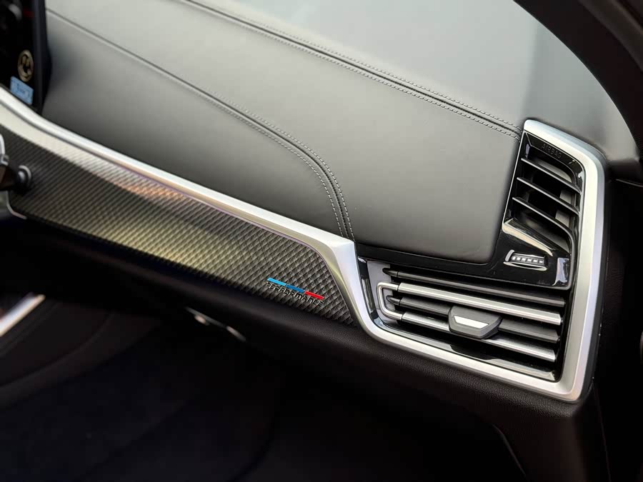 BMW X5 M 2020 — фото 15