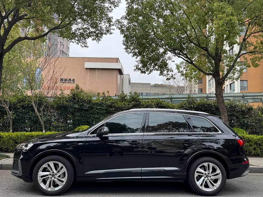 Audi Q7 2023