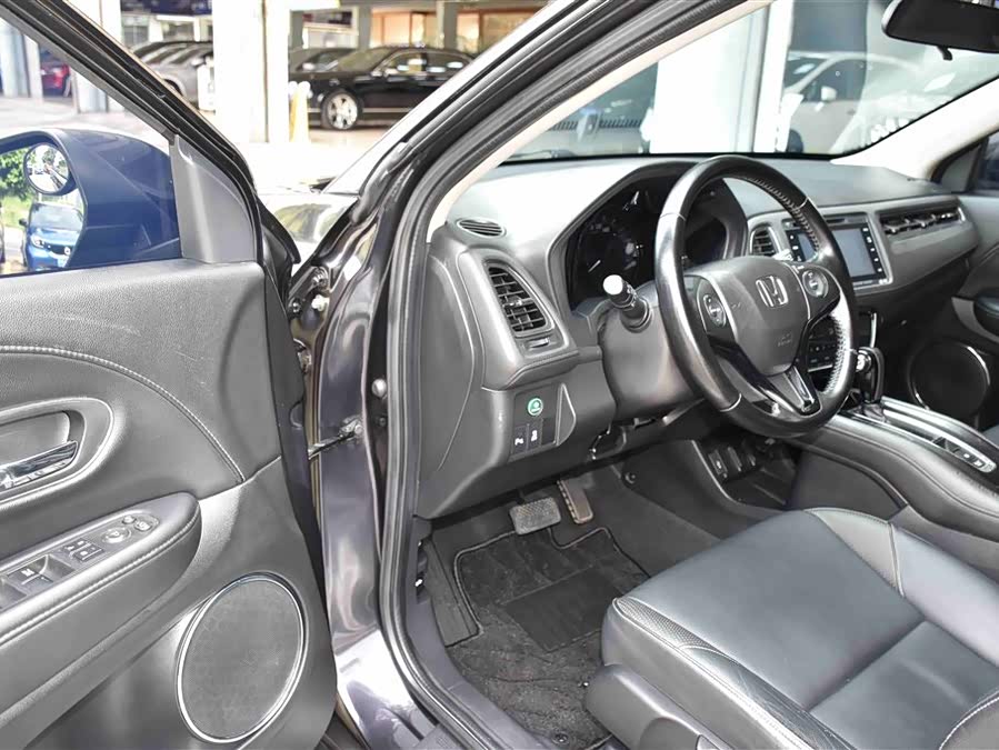 Honda Vezel 2015