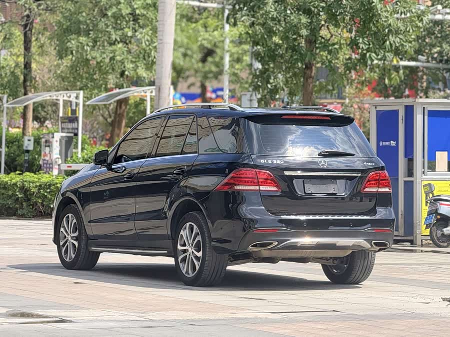 Mercedes-Benz GLE 2016