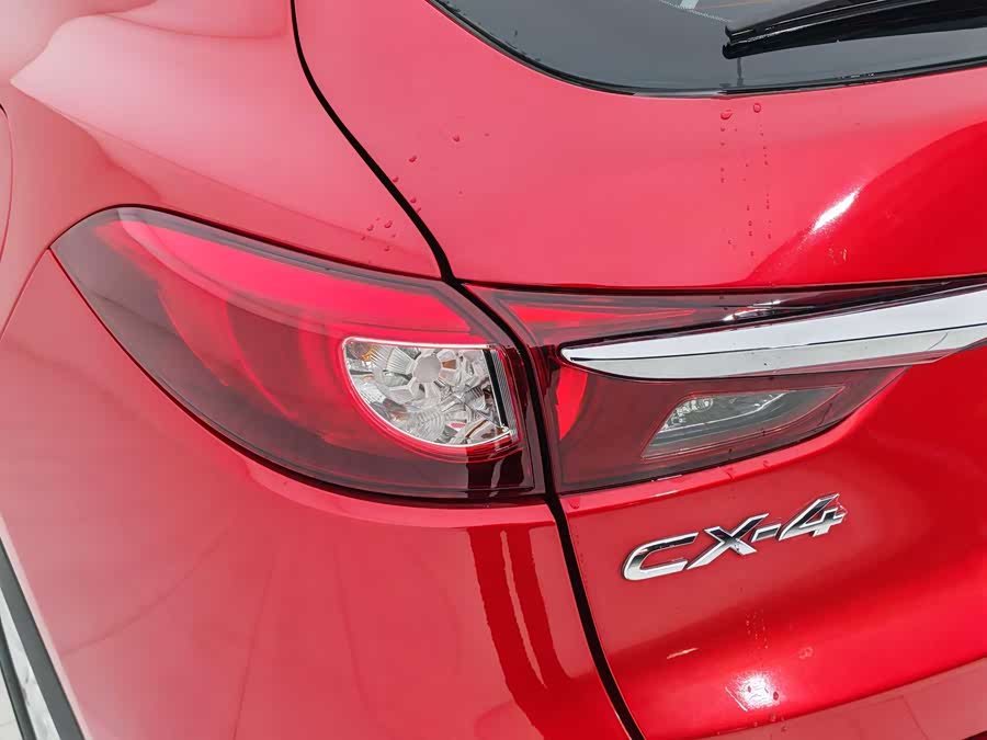 Mazda CX-4 2018 — фото 15