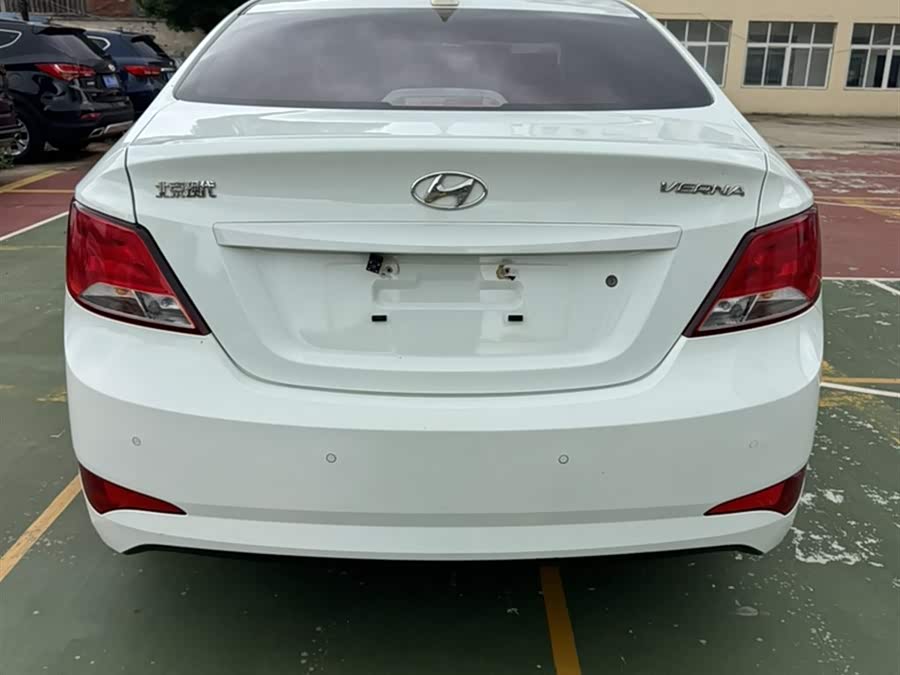 Hyundai Accent 2014 — фото 12