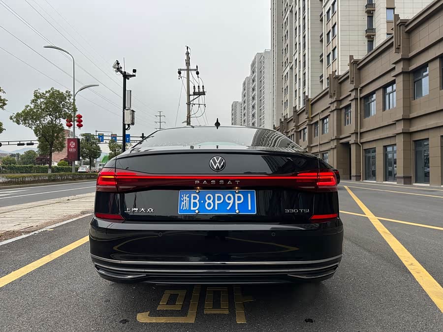 Volkswagen Passat 2023