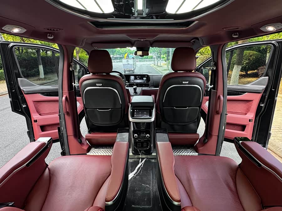 Ford Tourneo 2024 — фото 15