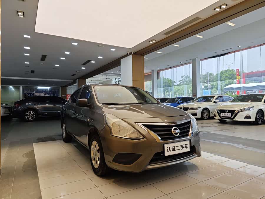 Nissan Sunny 2015