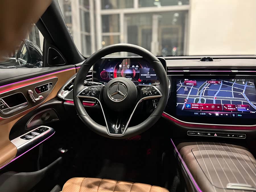 Mercedes-Benz E-Class 2024 — фото 10