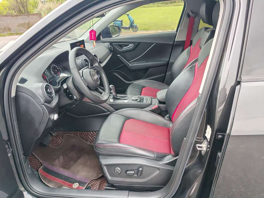 Audi Q2L 2021