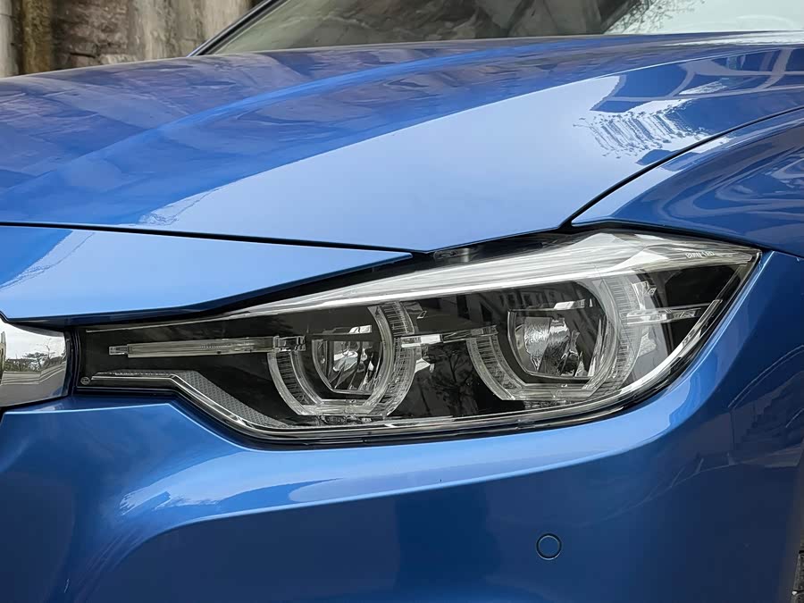 BMW 3 Series 2018 — фото 8