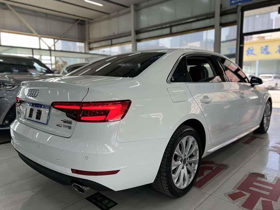 Audi A4L 2017