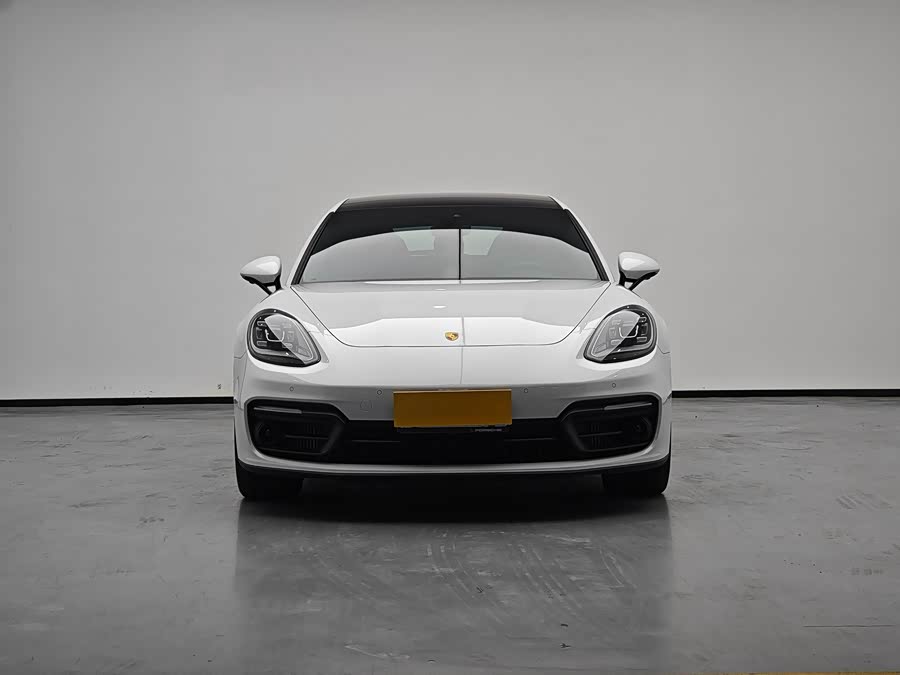 Porsche Panamera 2023