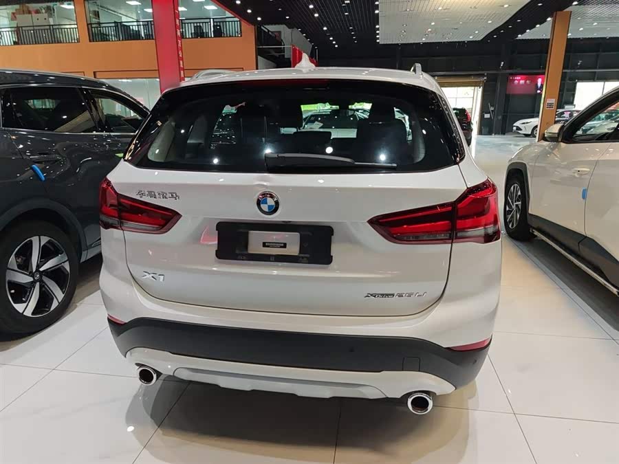 BMW X1 2022 — фото 9