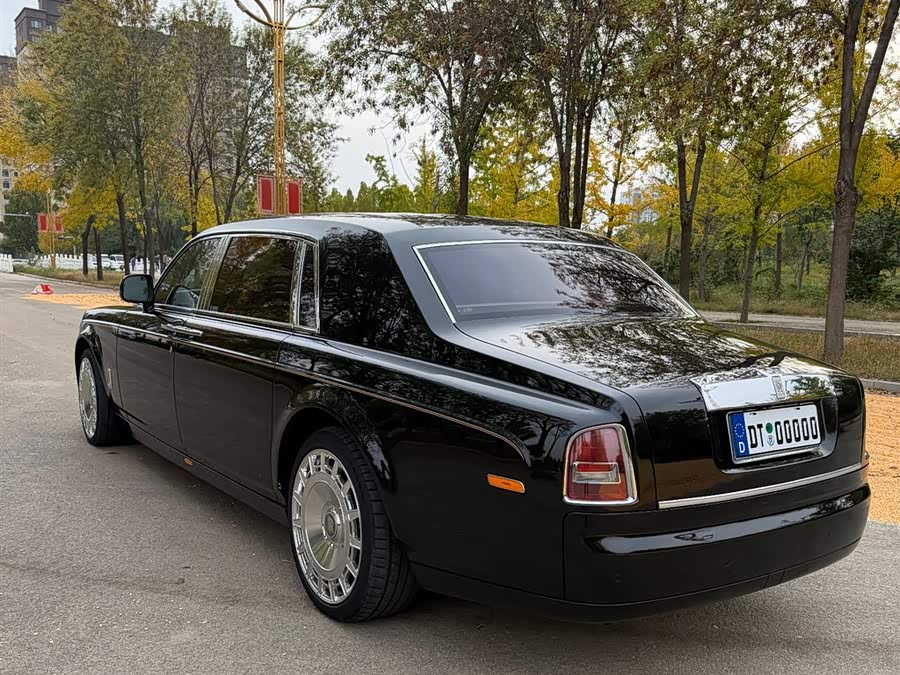 Rolls-Royce Phantom 2006