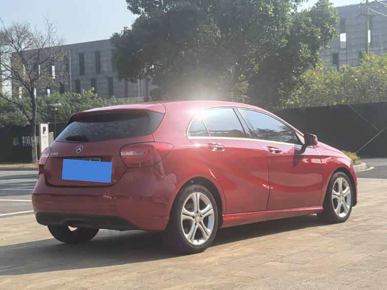 Mercedes-Benz A-Class 2015