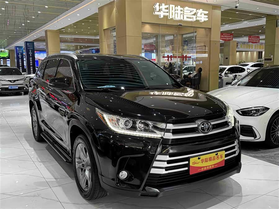 Toyota Highlander 2018 — фото 17