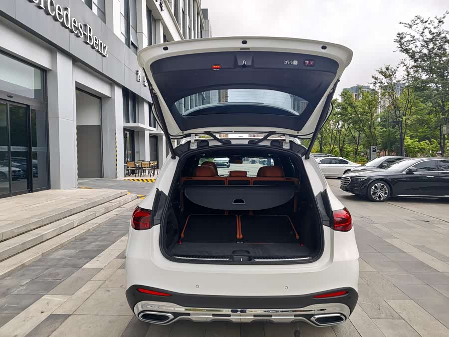 Mercedes-Benz GLC 2023