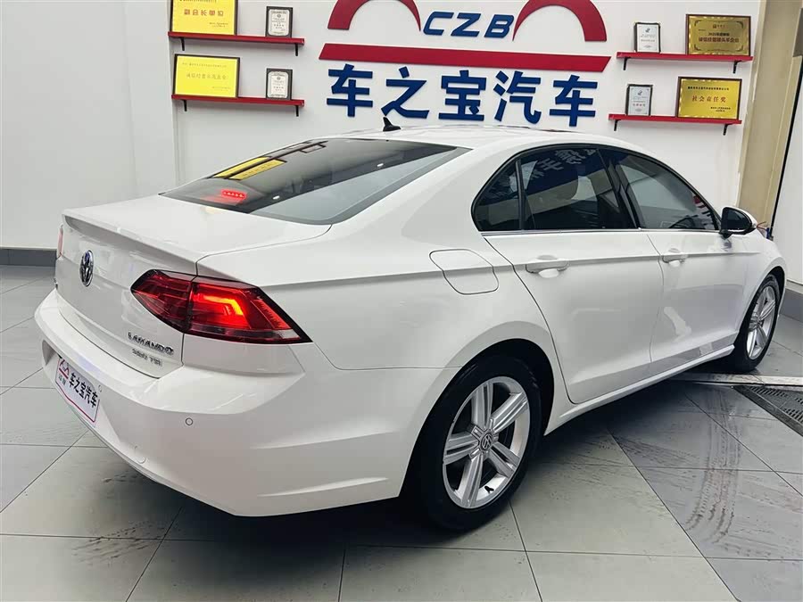 Volkswagen Lamando 2015