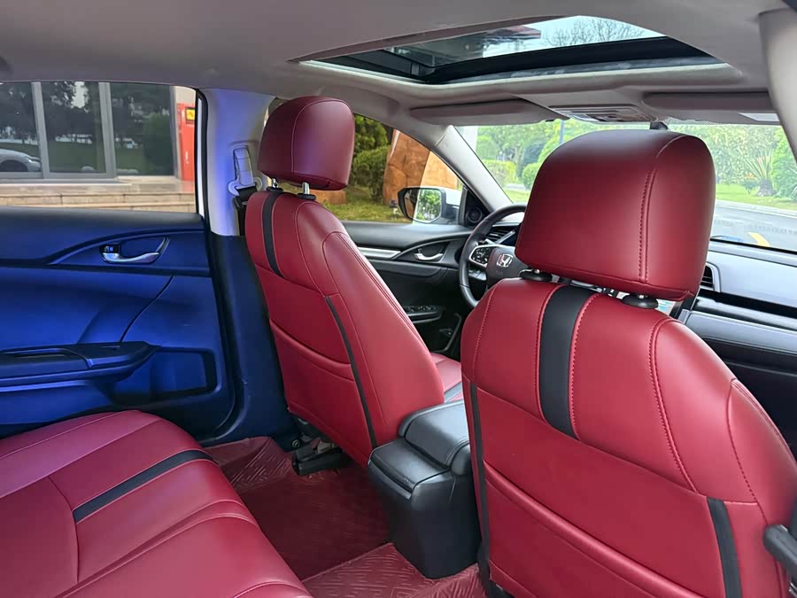 Honda Civic 2019 — фото 17