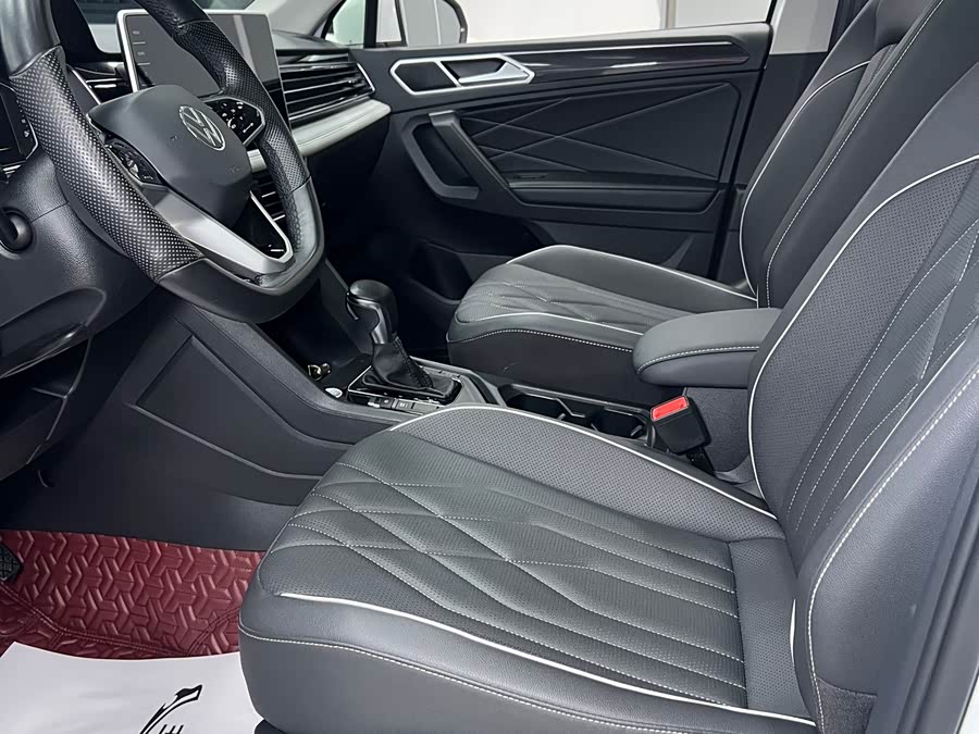 Volkswagen Tiguan L 2023 — фото 14