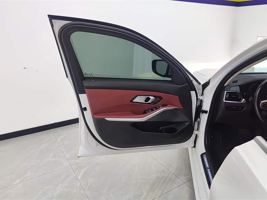 BMW 3 Series 2021