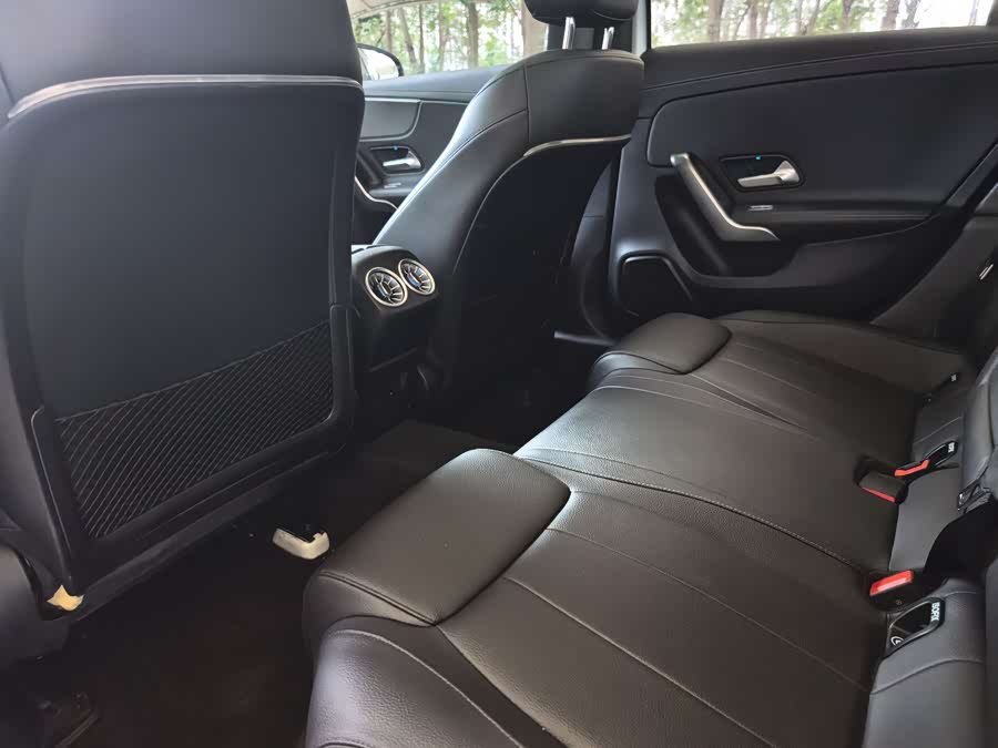 Mercedes-Benz A-Class 2022 — фото 12
