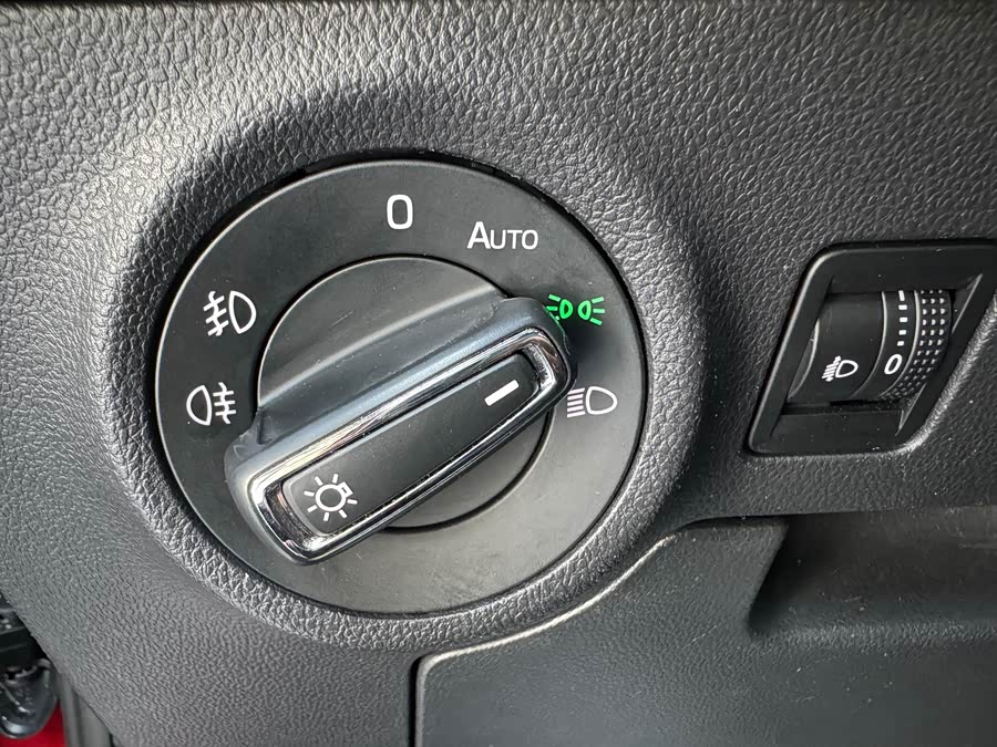 Skoda Korok 2022 — фото 11