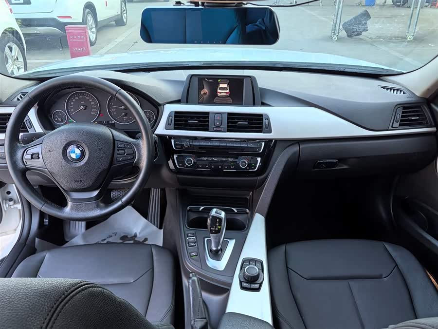 BMW 3 Series 2016 — фото 12