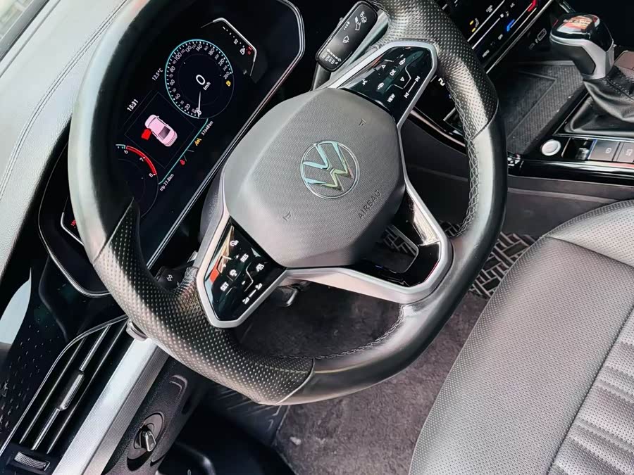 Volkswagen Passat 2022