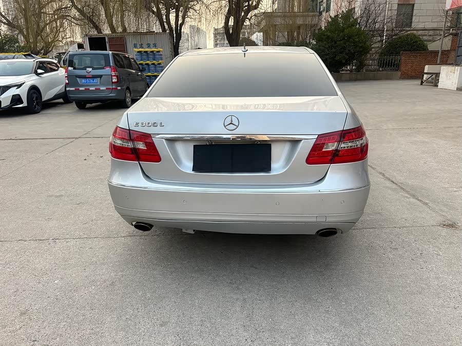 Mercedes-Benz E-Class 2011