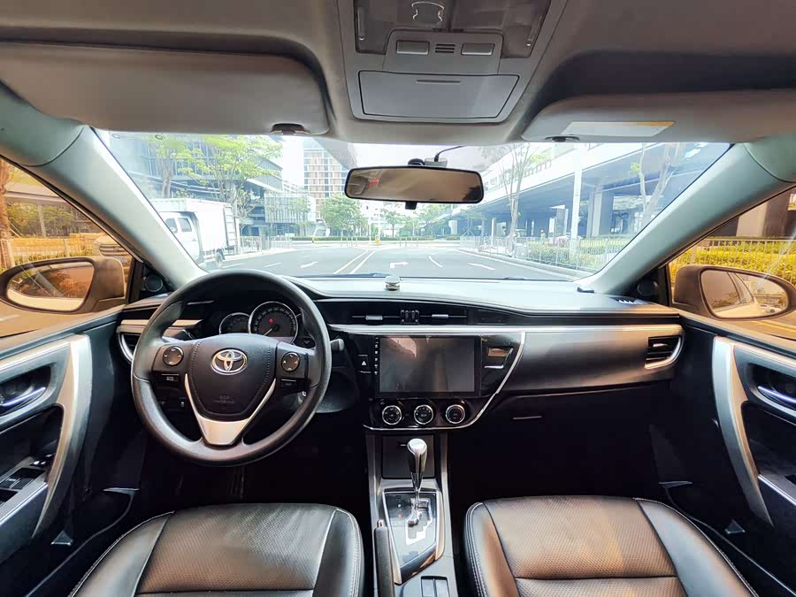 Toyota Corolla 2017 — фото 11