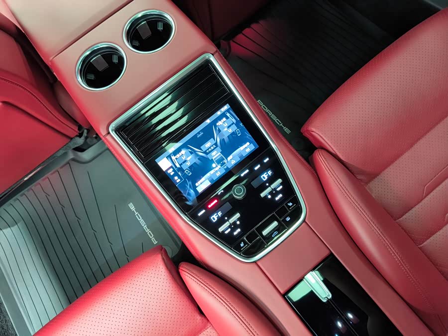 Porsche Panamera 2017 — фото 26