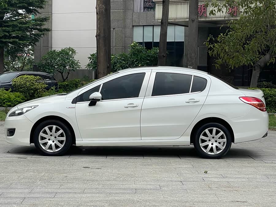 Peugeot 308 2013