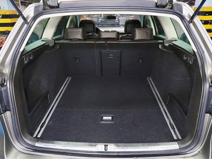 Volkswagen Magotan 2012