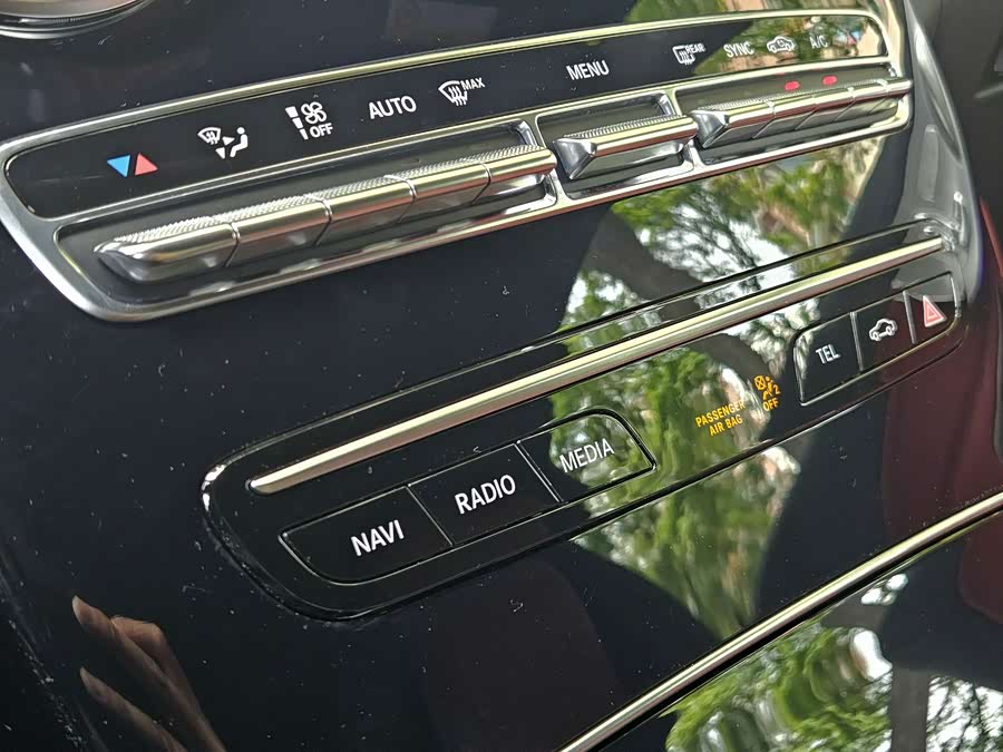 Mercedes-Benz C-Class AMG 2023 — фото 18