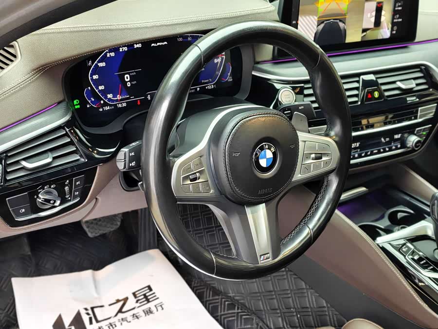 BMW 5 Series 2023 — фото 13