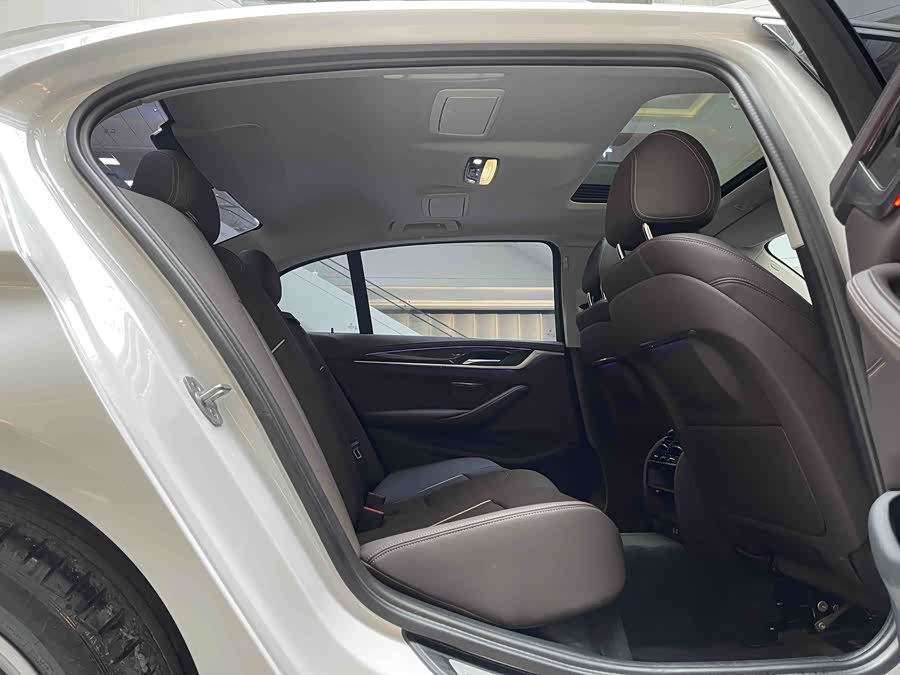 BMW 5 Series 2022
