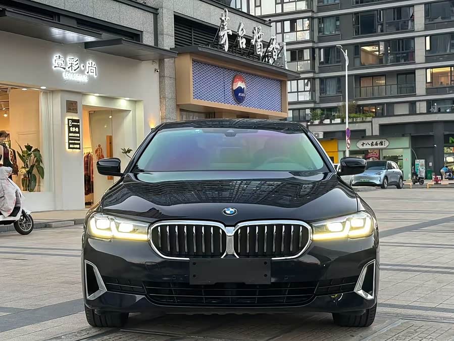 BMW 5 Series 2021
