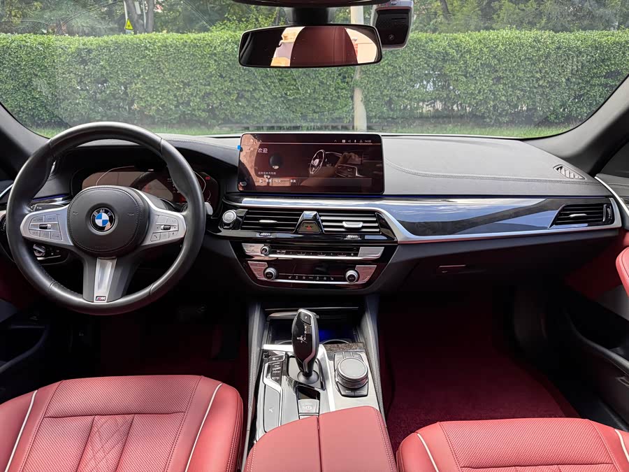 BMW 5 Series 2022 — фото 13