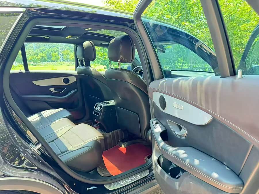 Mercedes-Benz GLC 2021
