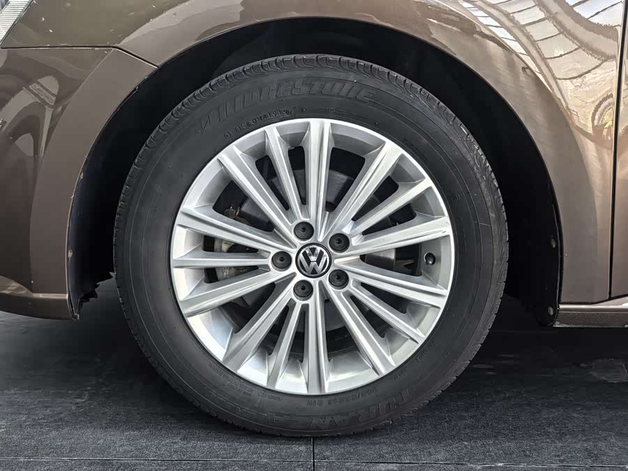 Volkswagen Gran Lavida 2013