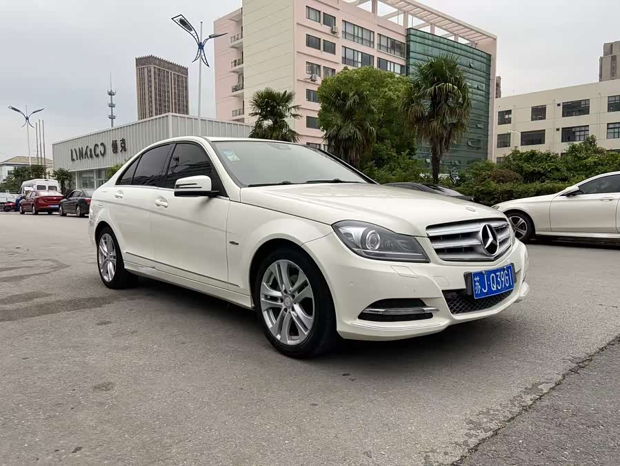 Mercedes-Benz C-Class 2011