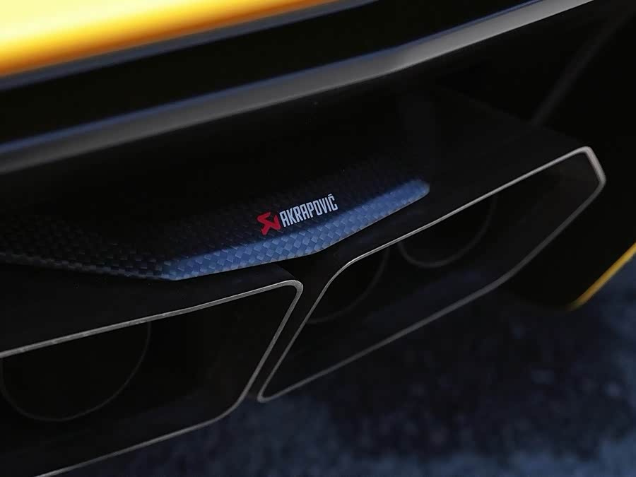 Lamborghini Aventador 2015 — фото 11