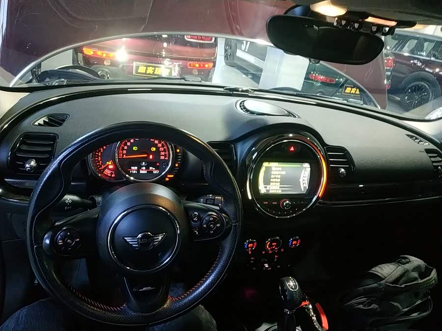 MINI Clubman 2016 — фото 12