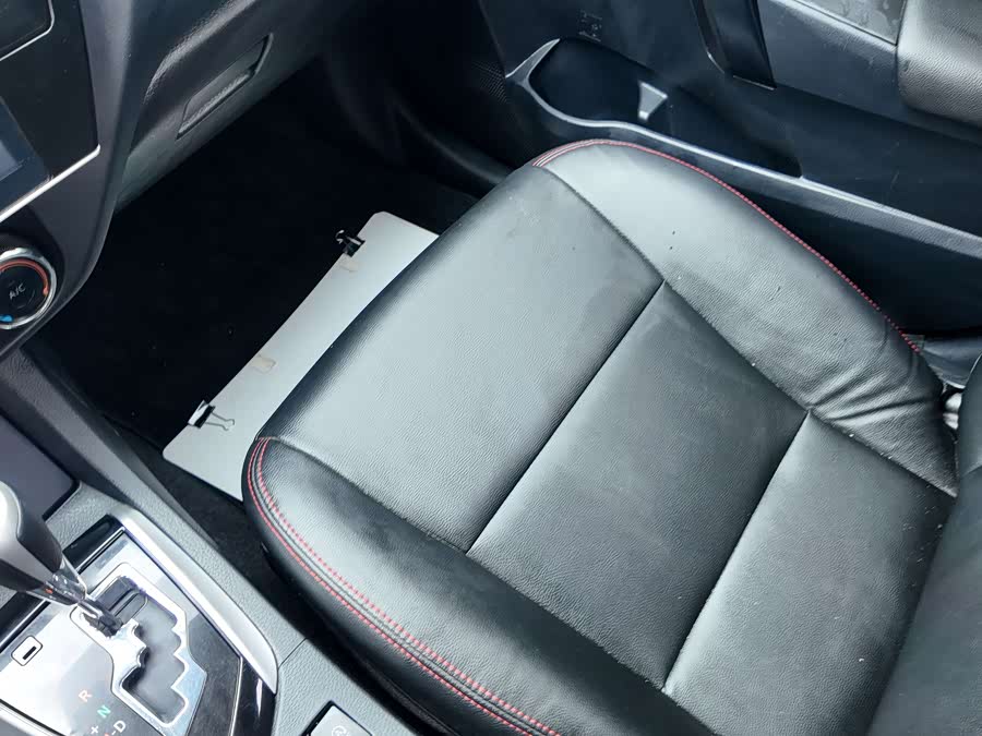Toyota Corolla 2017 — фото 46